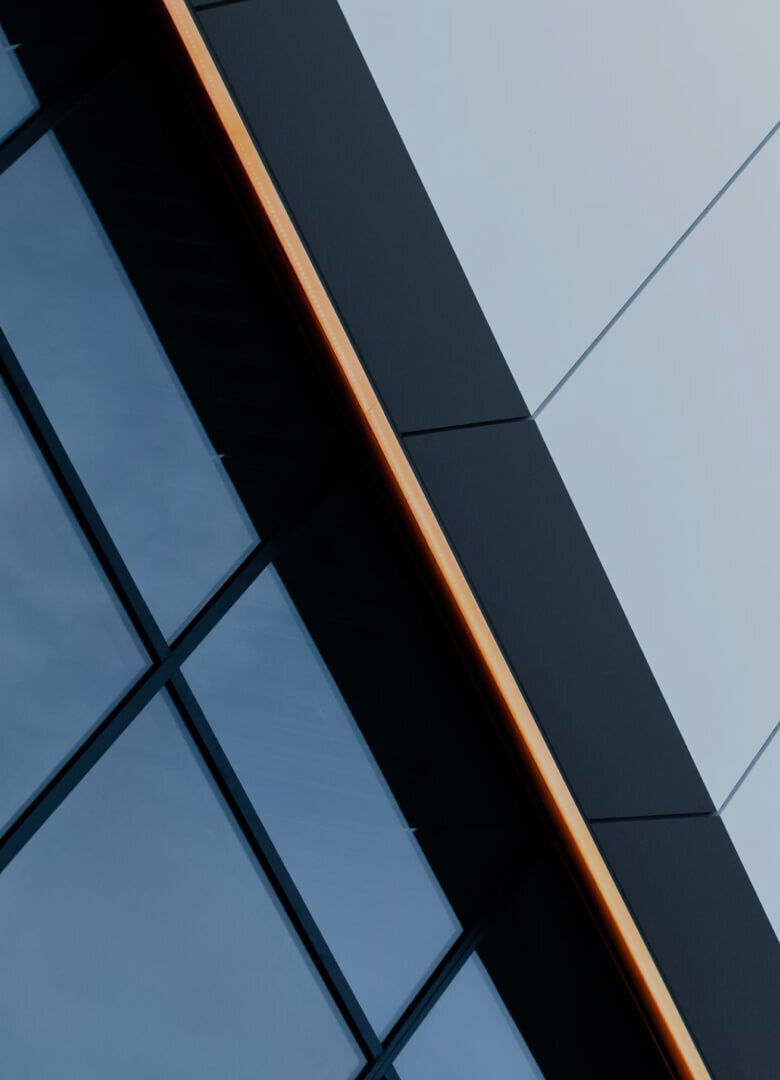 Modern building architecture with sharp lines and glass facade – Neutrinos